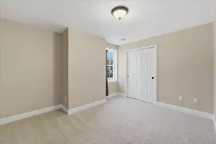18 Hawthorne Drive, Auburn, NH 03032 - Photo 29