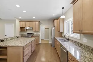 18 Hawthorne Drive, Auburn, NH 03032 - Photo 11