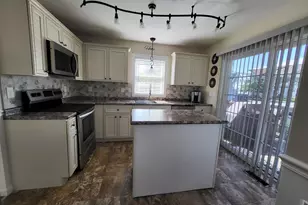 142 Comeau St, Manchester, NH 03102 - Photo 3