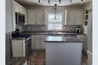 142 Comeau Street, Manchester, NH 03102 - Photo 5
