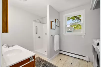 8 Maplewood Avenue, Manchester, NH 03102 - Photo 29