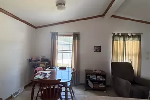 19 Holly Park Ln, Rochester, NH 03867 - Photo 5