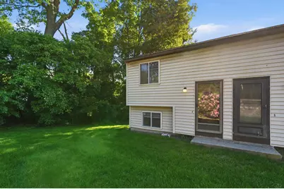 897 Mammoth Road #8, Manchester, NH 03104 - Photo 29