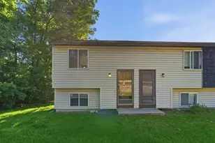897 Mammoth Rd, Manchester, NH 03104 - Photo 31