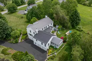 7 Longview Cir, Pelham, NH 03076 - Photo 3