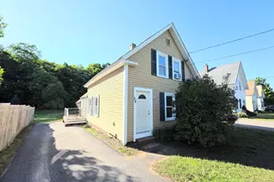 28 Mill St, Belmont, NH 03220 - Photo 3