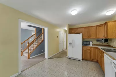 29 Lawrence Road, Salem, NH 03079 - Photo 3