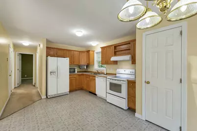 29 Lawrence Road, Salem, NH 03079 - Photo 7