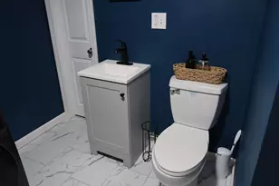 70 Brennan St, Manchester, NH 03109 - Photo 27