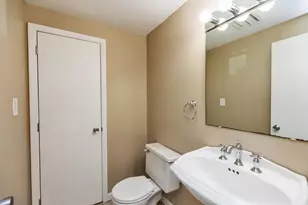 9 Clinton Ct, Merrimack, NH 03054 - Photo 11