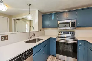 9 Clinton Ct, Merrimack, NH 03054 - Photo 5