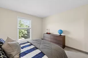 132 Eastern Ave, Manchester, NH 03104 - Photo 15