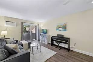 132 Eastern Ave, Manchester, NH 03104 - Photo 5