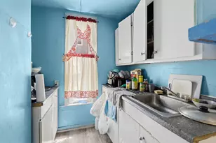 217 Spruce St, Manchester, NH 03103 - Photo 21