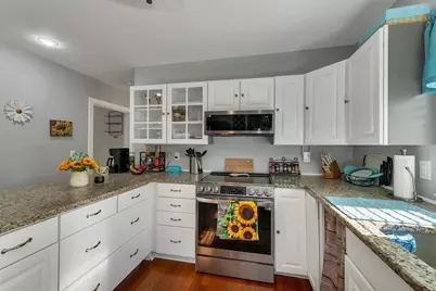 2263 Elm Street, Manchester, NH 03104 - Photo 9