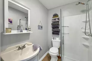 2263 Elm St, Manchester, NH 03104 - Photo 21