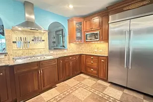 172 Arah St, Manchester, NH 03104 - Photo 13