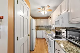 31 Tigertail Circle, Derry, NH 03038 - Photo 15