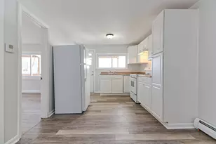 8-10 Arch St, Laconia, NH 03246 - Photo 13
