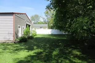 383 Rowe Ave, Pembroke, NH 03275 - Photo 33