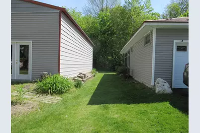 383 Rowe Avenue, Pembroke, NH 03275 - Photo 45