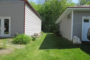 383 Rowe Ave, Pembroke, NH 03275 - Photo 45