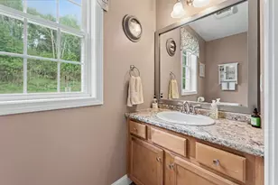 41 Schwinn Dr, Nashua, NH 03062 - Photo 13