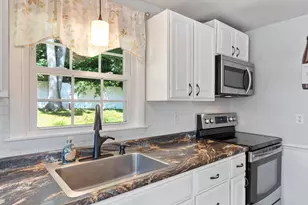 122 Westwood Dr, Nashua, NH 03062 - Photo 9