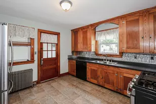 78 Candia Rd, Manchester, NH 03109 - Photo 17