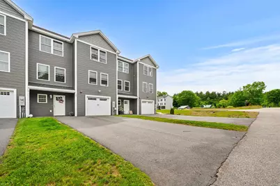 6 Biggs Avenue #B, Epping, NH 03042 - Photo 3
