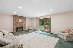 11 Parkhurst Dr, Hudson, NH 03051 - Photo 17