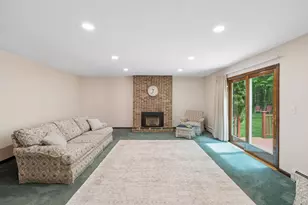 11 Parkhurst Dr, Hudson, NH 03051 - Photo 13