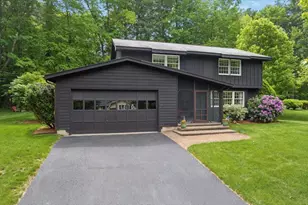 11 Parkhurst Dr, Hudson, NH 03051 - Photo 51