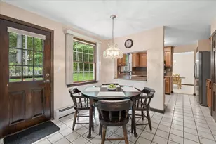 11 Parkhurst Dr, Hudson, NH 03051 - Photo 9