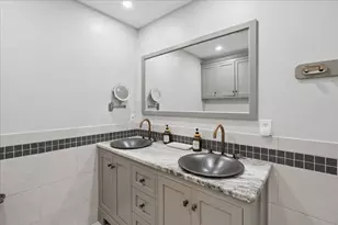110 Hawthorne Village Rd, Nashua, NH 03062 - Photo 11