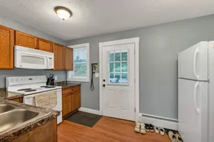 132 Maple Ave, Claremont, NH 03743 - Photo 7