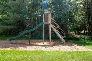 10 Cardinal Ct, Merrimack, NH 03054 - Photo 47