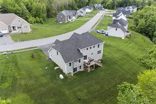 265 Standish Ln, Hudson, NH 03051 - Photo 47