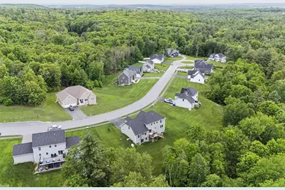 265 Standish Lane, Hudson, NH 03051 - Photo 5