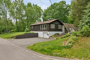 40 Paugus St, Laconia, NH 03246 - Photo 1