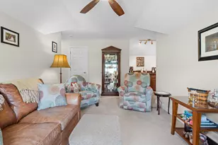 19 Candleridge Cir, Litchfield, NH 03052 - Photo 15