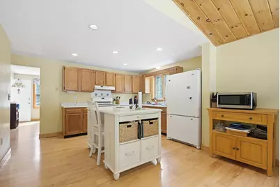 55 Kristin Drive, Derry, NH 03038 - Photo 7