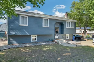 380 Mystic St, Manchester, NH 03103 - Photo 3