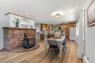 10 Cove St, Goffstown, NH 03045 - Photo 21