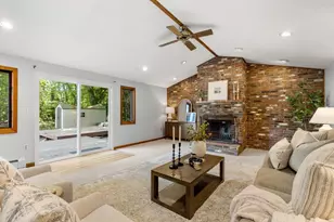 10 Cove St, Goffstown, NH 03045 - Photo 3