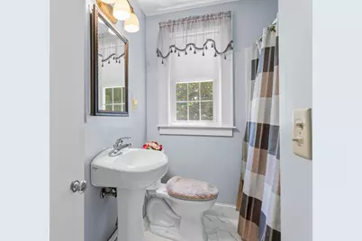 611 Coolidge Avenue, Manchester, NH 03102 - Photo 29