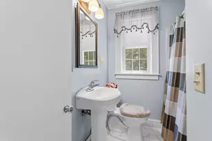 611 Coolidge Ave, Manchester, NH 03102 - Photo 29