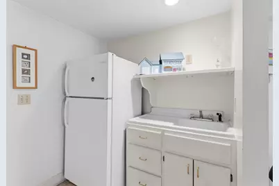 611 Coolidge Avenue, Manchester, NH 03102 - Photo 45