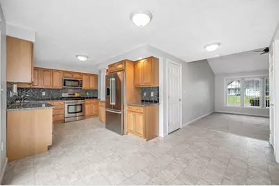 39 Westchester Court, Hudson, NH 03051 - Photo 9