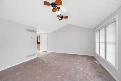 39 Westchester Court, Hudson, NH 03051 - Photo 3